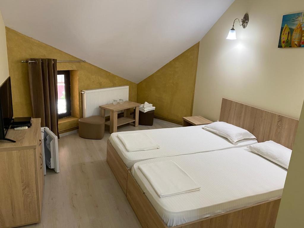 Pensiunea Casa Soarelui Simian Phòng bức ảnh